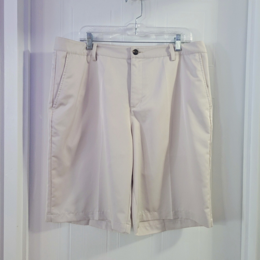 Mens Adidas Golf shorts sz 36